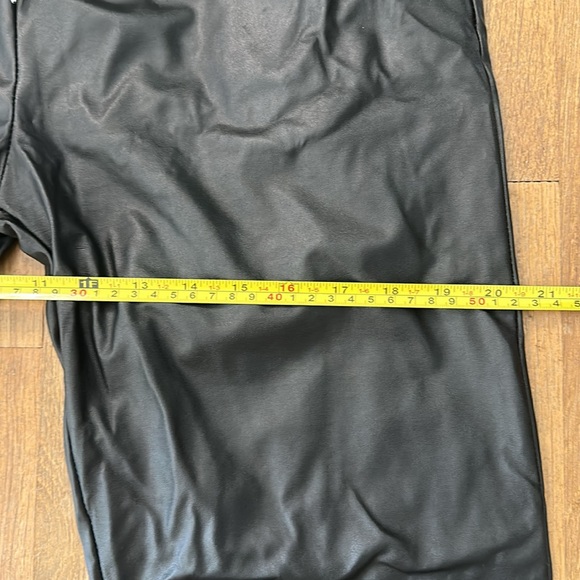 *last chance!!* Women’s black faux leather joggers - Picture 16 of 16